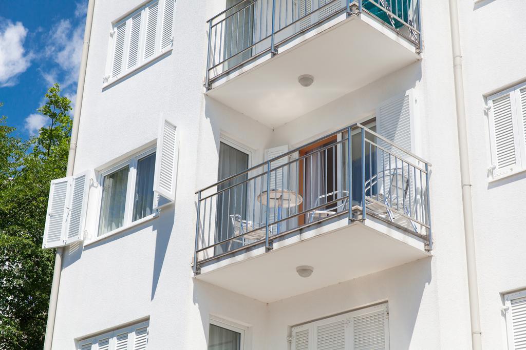 Apartments Ines Selce Exterior photo