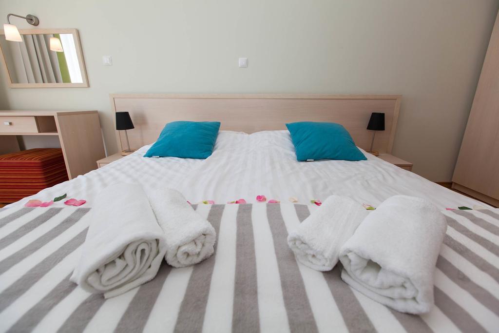 Apartments Ines Selce Exterior photo