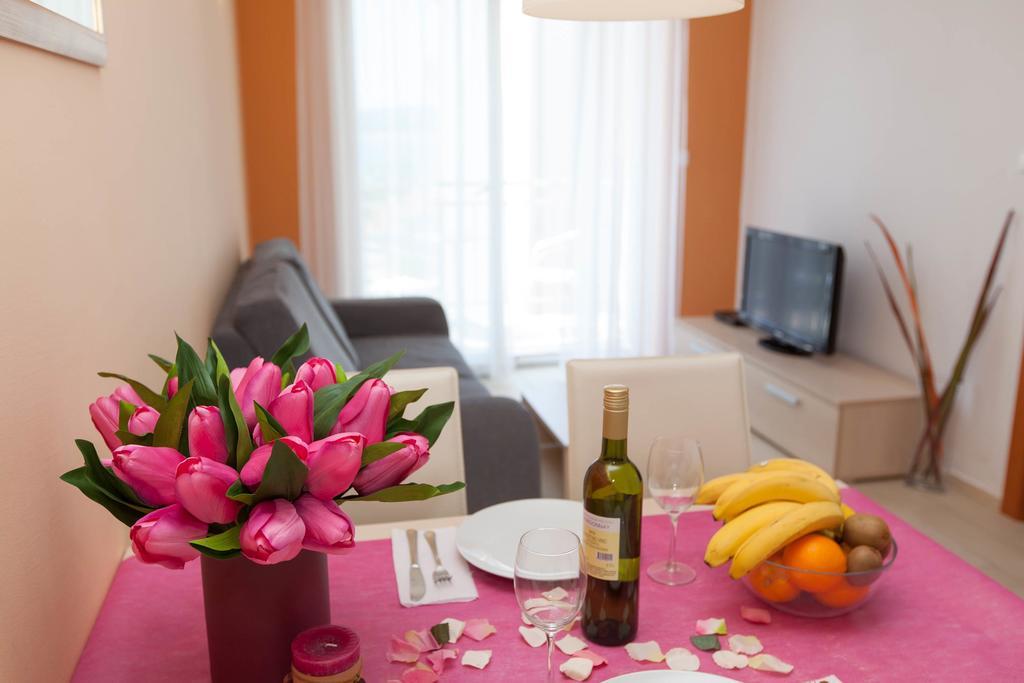 Apartments Ines Selce Exterior photo